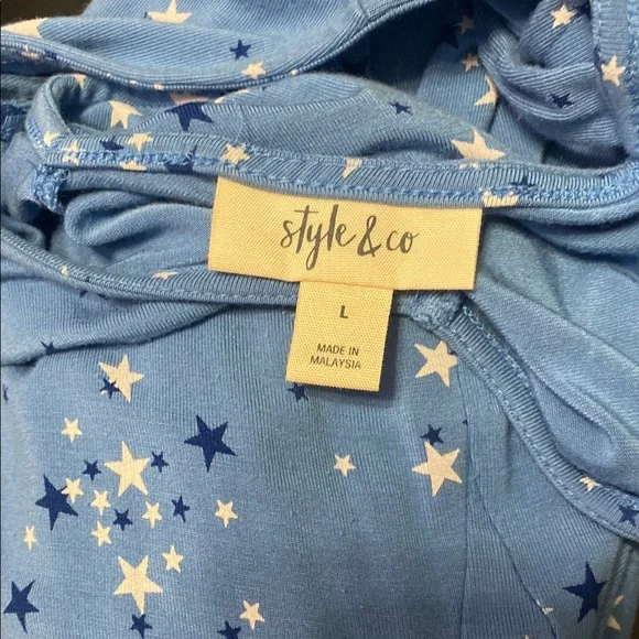 Blue Star-Patterned Sleeveless Dress - Picture 2 of 3